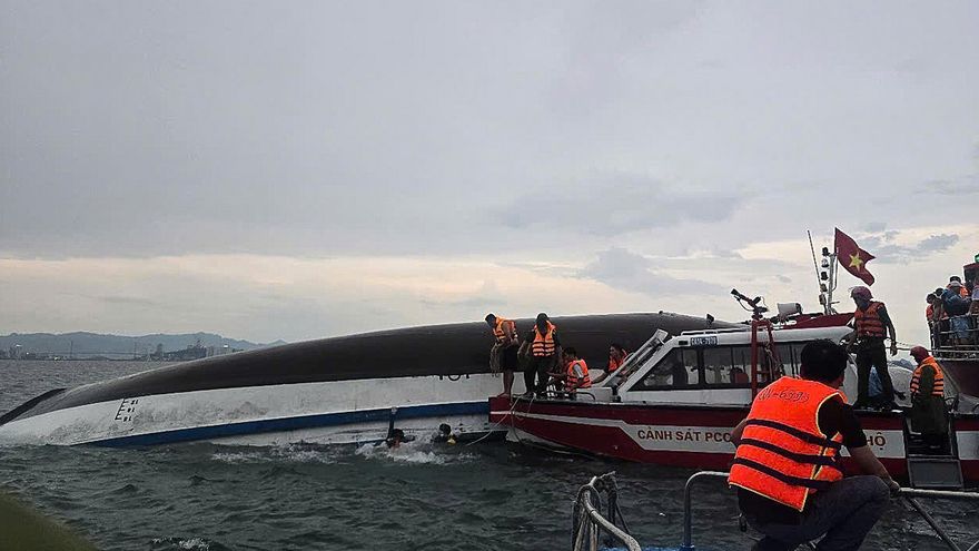 Vietnam busca a tres desaparecidos tras naufragio de bote turístico y confirma 36 muertes