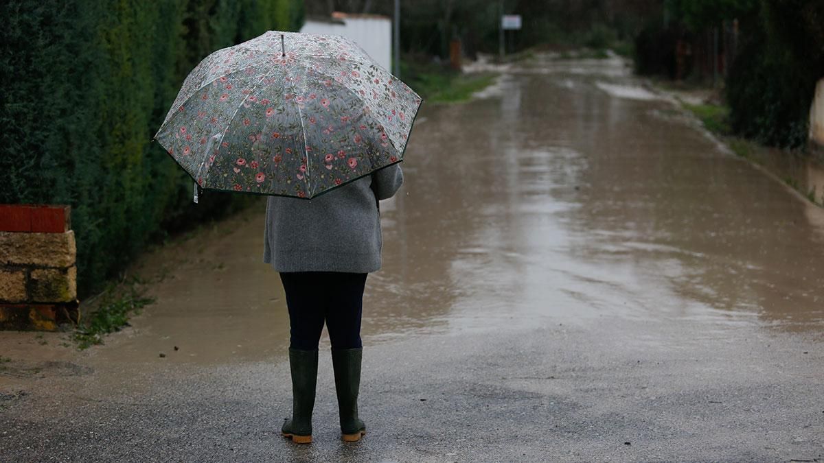 Una vecina en la parcelación de Montón de Tierra, en Alcolea