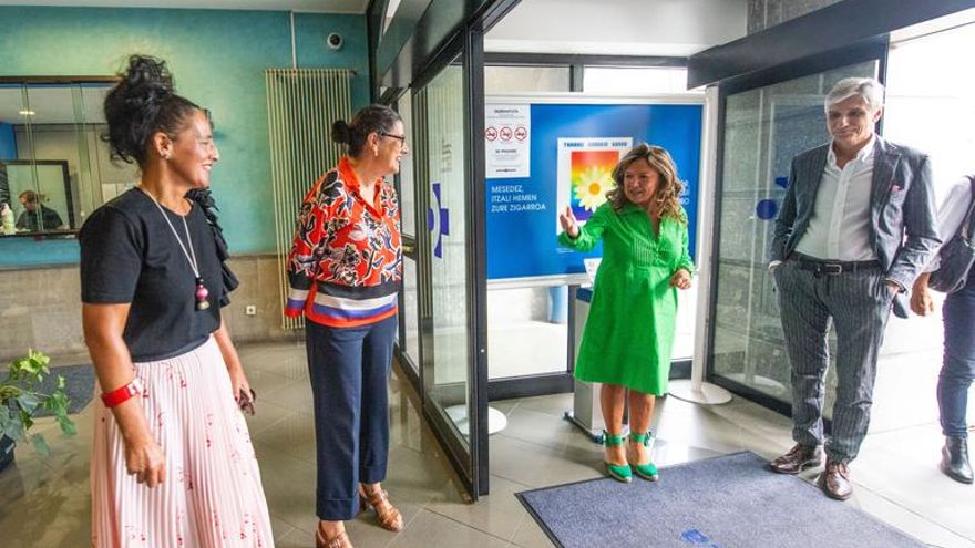 El Gobierno vasco acuerda mantener parado el nuevo contrato de ambulancias de Bizkaia y Álava con Grup La Pau