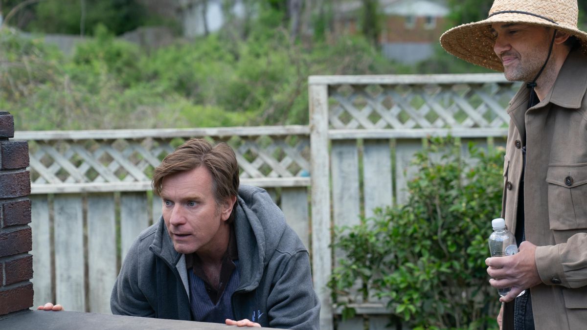 Ewan McGregor y David Robert Mitchell durante el rodaje de 'El final de Oak Street'