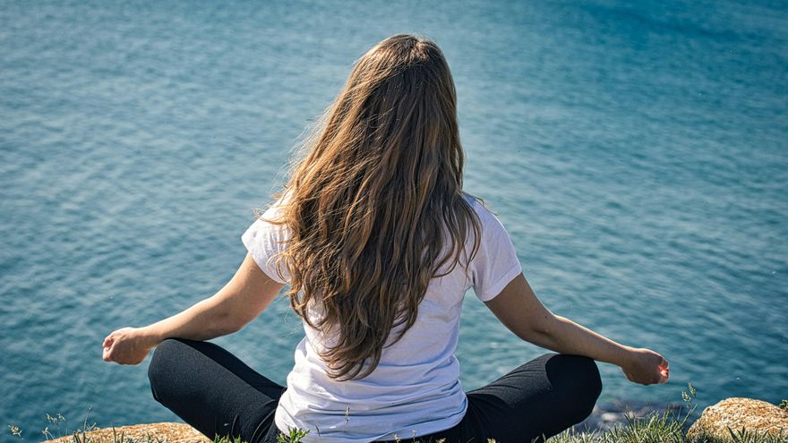 Qué es la respiración diafragmática del yoga y cómo puede mejorar nuestro estado de salud y de ánimo