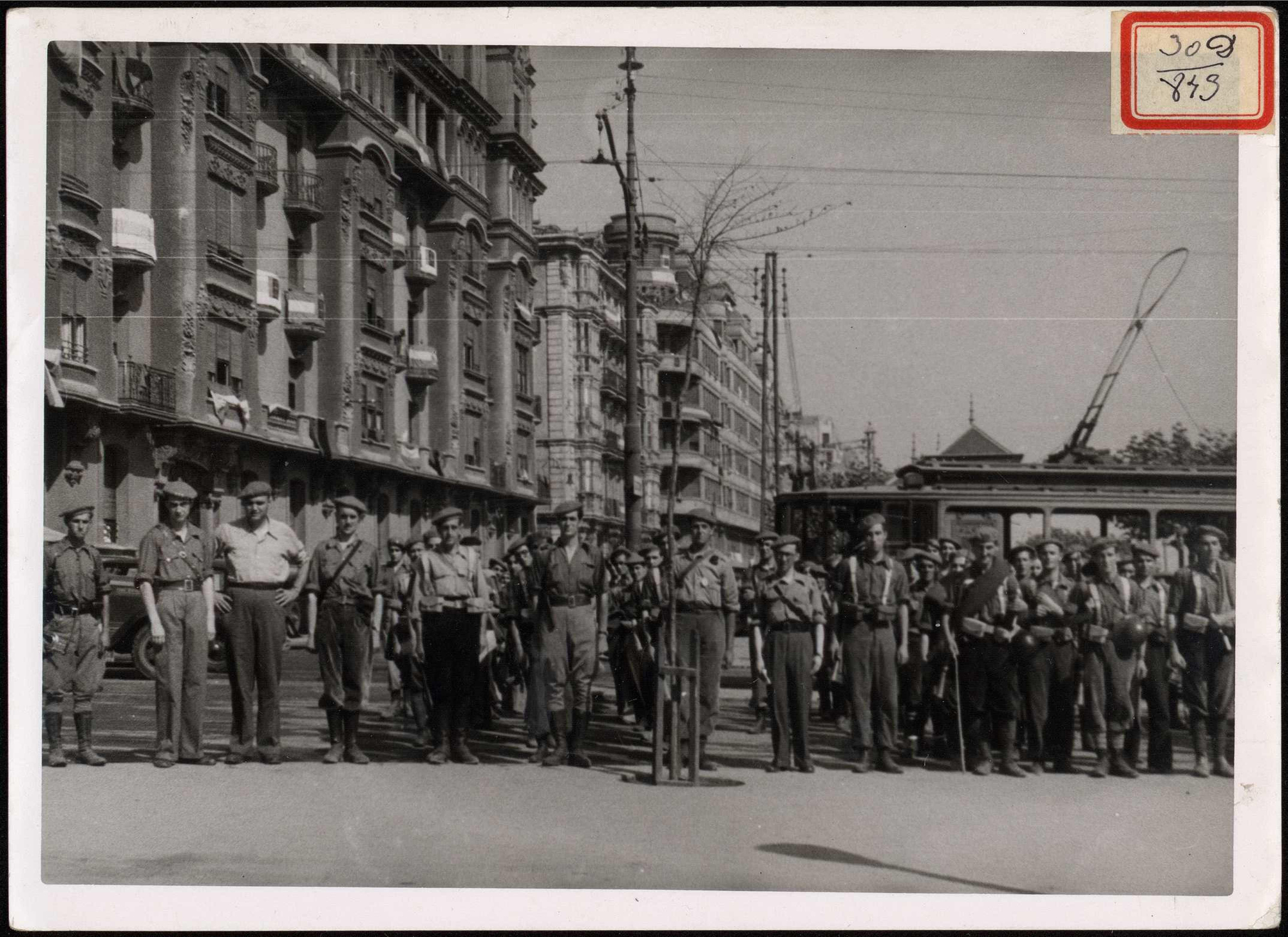 "Una parada en el desfile de los Requerés en Santander". 7 de septiembre de 1937 | Biblioteca Nacional de España