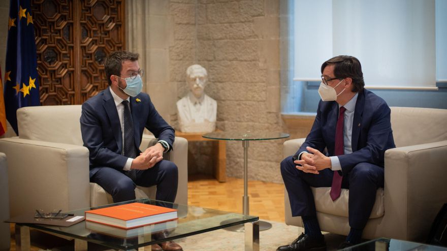 La mano tendida del PSC para aprobar los Presupuestos catalanes reabre el debate sobre los pactos del Govern