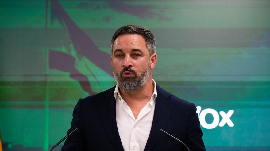 El líder de VOX, Santiago Abascal, durante una rueda de prensa en la sede de su partido, a 5 de junio de 2023, en Madrid (España). Durante la rueda de prensa, Abascal ha hablado sobre la oferta del presidente del gobierno a Feijóo de debatir antes de las