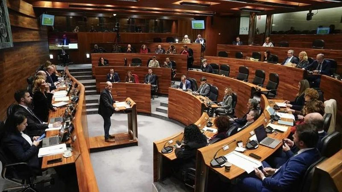 El Parlamento asturiano sacará adelante la próxima semana las nuevas leyes LGTBI y de Infancia