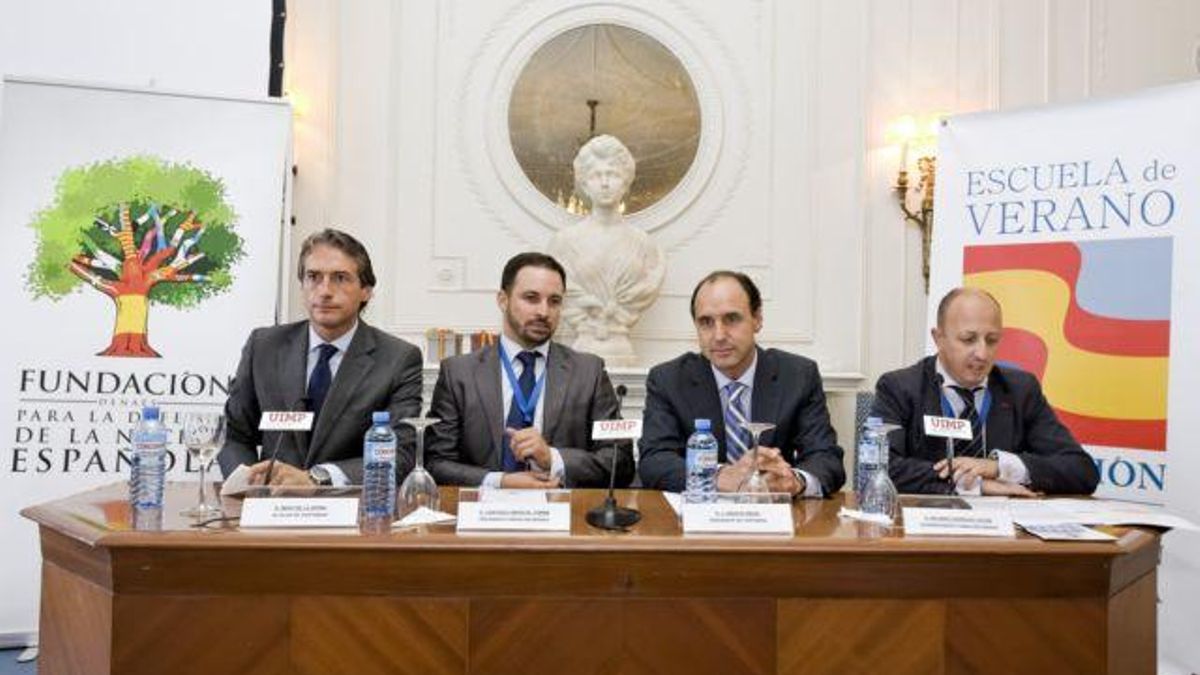 De izquierda a derecha, Íñigo de la Serna, Santiago Abascal, Ignacio Diego y Ricardo Garrudo.