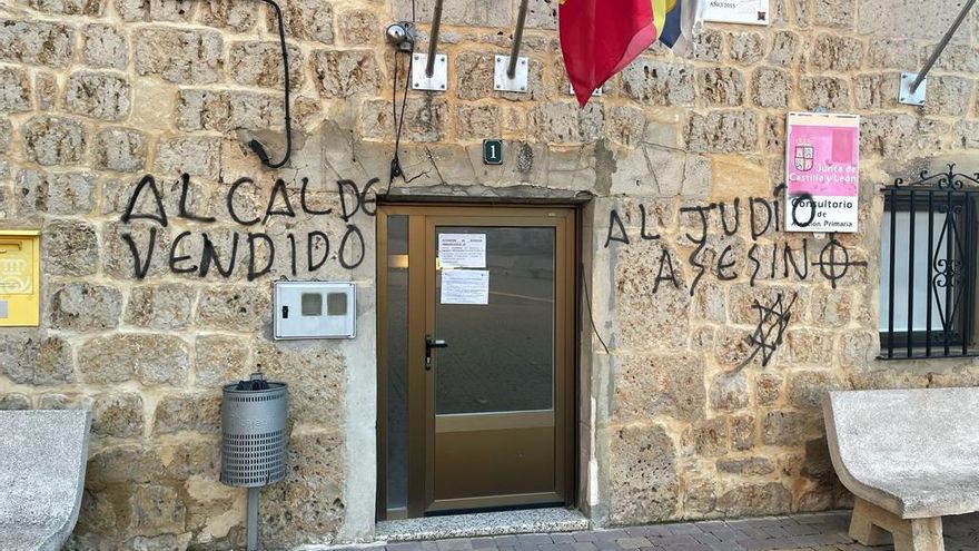 Los judíos españoles condenan las pintadas antisemitas en Castrillo Mota de Judíos (Burgos)