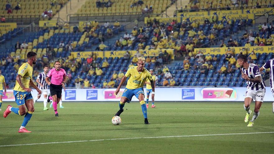 La UD Las Palmas se estrena con empate frente a uno de los 'gallitos' de la Segunda División