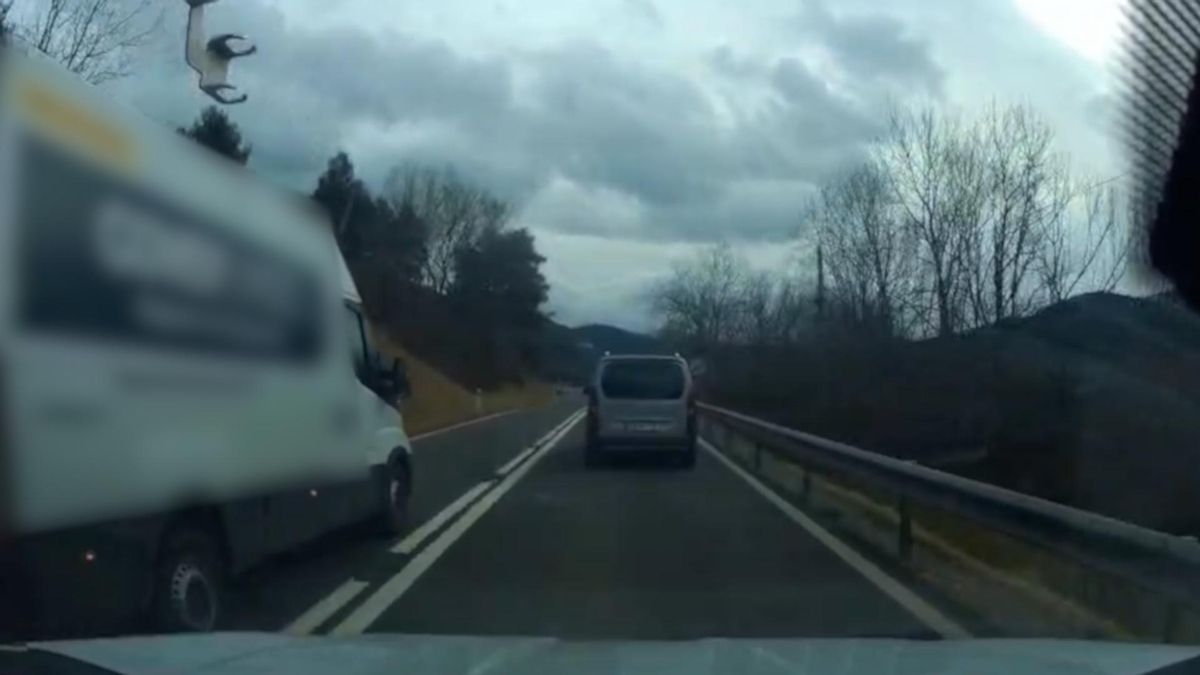 Investigado un conductor por un doble adelantamiento en una zona de visibilidad reducida en Montanuy, Huesca