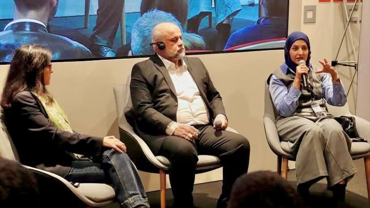 Youmna El Sayed, con el periodista Wael El Dahdouh, herido en Gaza. 