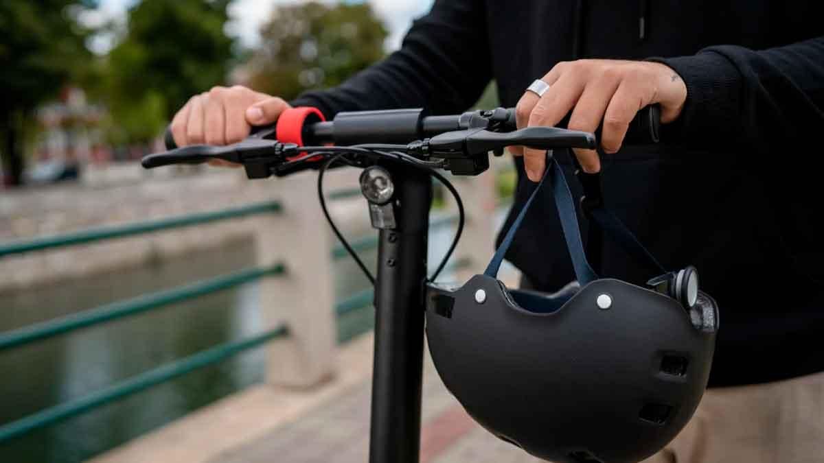 Los patinetes eléctricos que deben contar con un seguro obligatorio desde el 26 de enero y excepciones previstas por la DGT