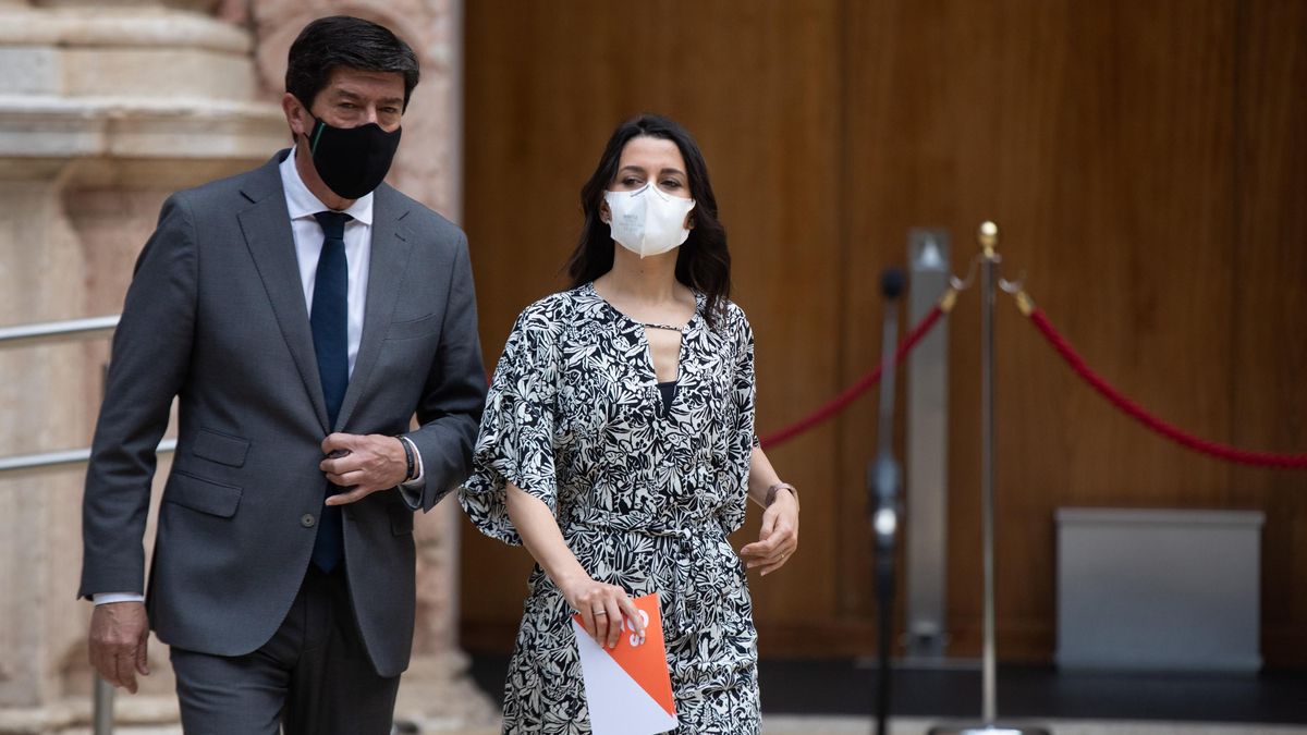 Archivo - El vicepresidente de la Junta y coordinador de Cs, Juan Marín, y la presidenta de Ciudadanos (Cs), Inés Arrimadas, en una imagen de 31 de mayo.