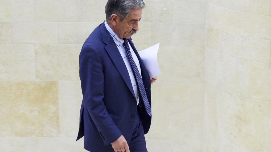 El presidente de Cantabria, Miguel Angel Revilla, en el Parlamento