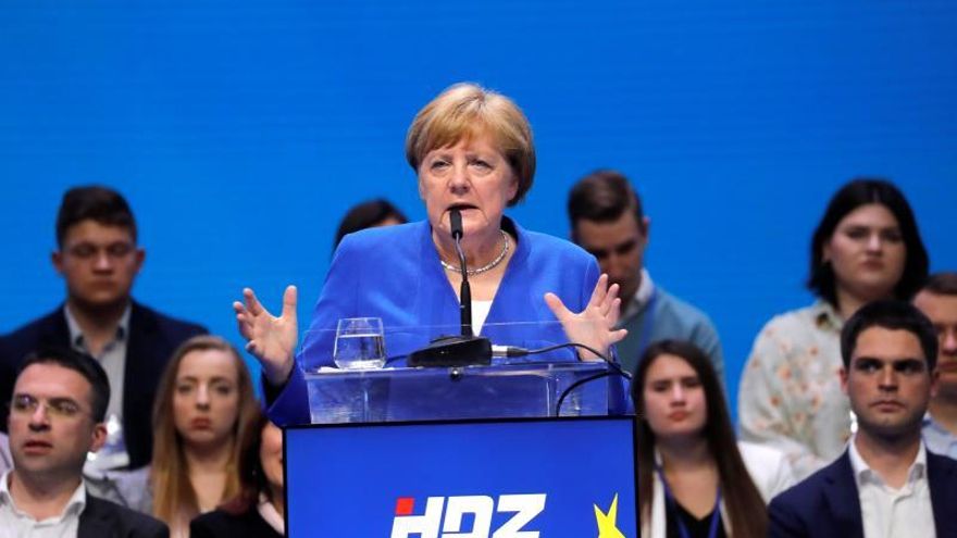 Merkel insta a luchar contra "el nacionalismo que avanza" en Europa