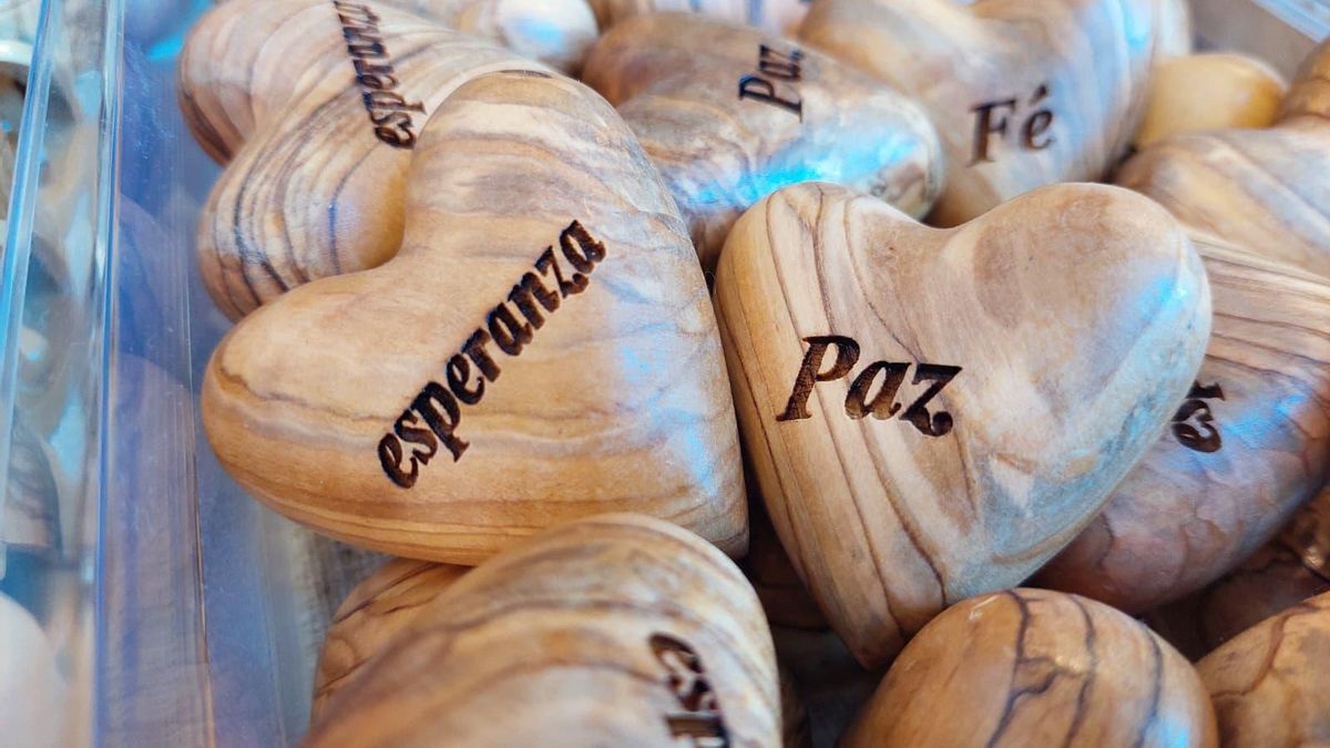 Gloria, artesana palestina en la Feria Internacional de Toledo: “En Belén ya no tenemos ni turistas ni ingresos”