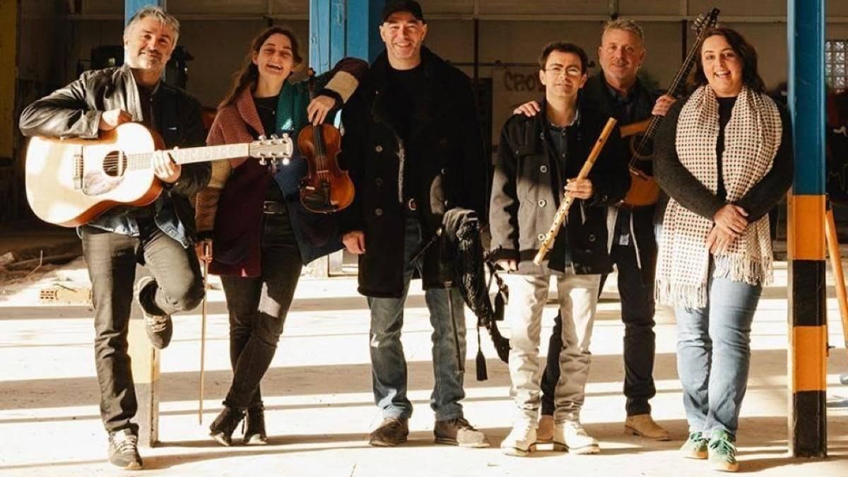 El grupo de música celta asturiana Corquiéu.
