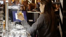 ¿1.000 o 1.200 euros? Dudas sobre la subida del SMI que ha prometido el nuevo Gobierno