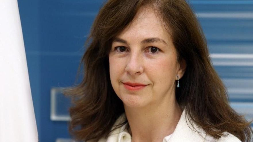 Rocío Montalbán es ingeniera superior de Telecomunicación por la Universidad de Cantabria.