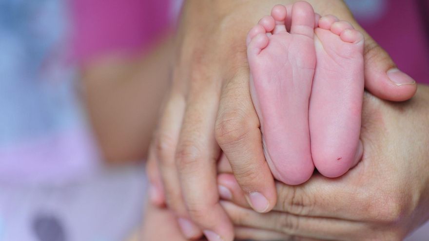 Extremadura se empeña en una medida demostrada fallida y dará 500 euros por hijo para fomentar la natalidad