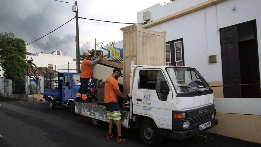 El fin de la evacuación de dos puntos en Los Llanos beneficia a 30 familias