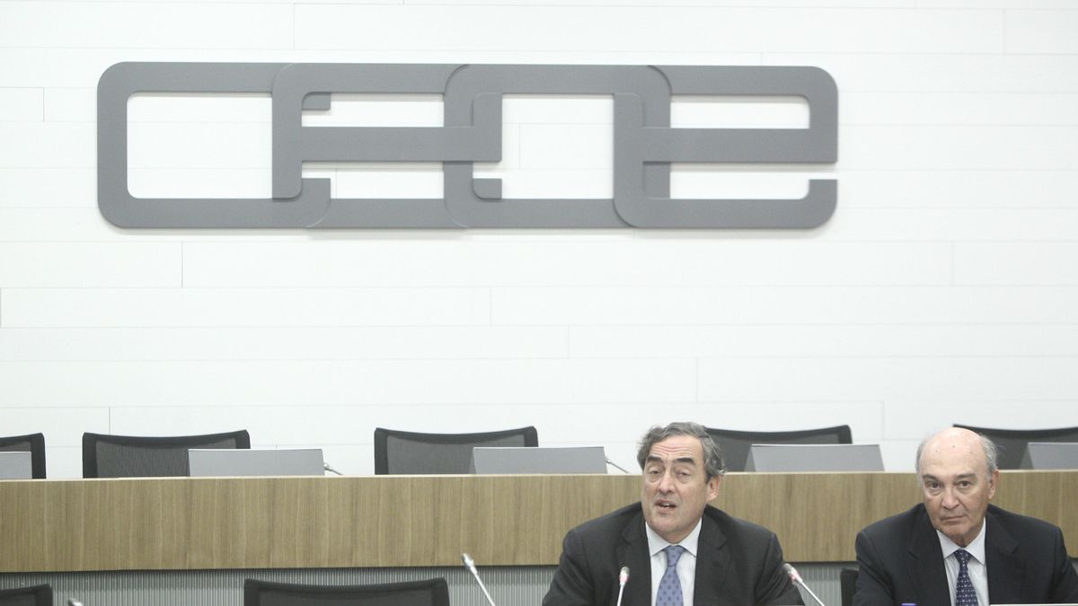 La CEOE pide otra vuelta de tuerca a la reforma laboral antes de que cumpla un año de vigencia