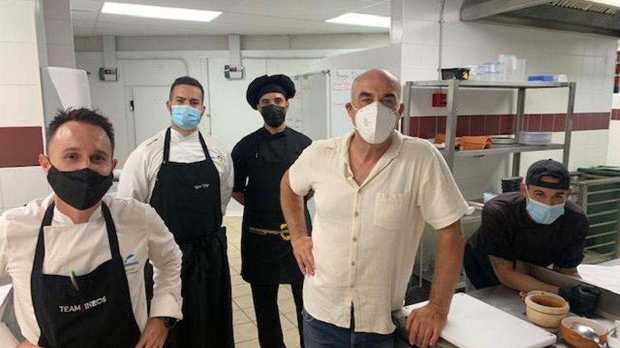 Equipo de Cocina Casa Romántica.