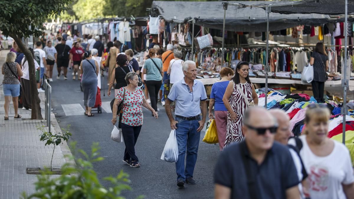 Mercadillo del sector sur vuelve junto a la avenida de Cádiz