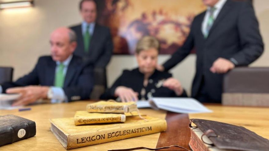 Un convenio para recuperar 7 libros de los siglos XVI y XVII de la Biblioteca del Monasterio de Yuso