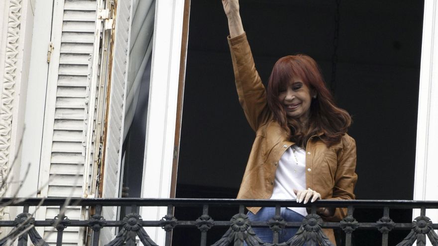 Encerrada en San José 1111, Cristina restringe su actividad política y busca una alternativa para 2027