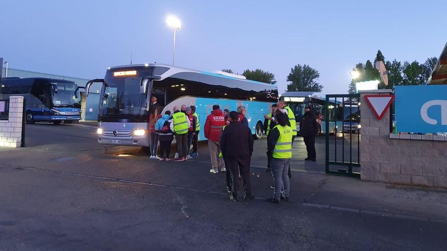 Trabajadores de Alsa denuncian irregularidades en los servicios mínimos durante su huelga