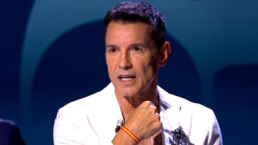 Jesús Vázquez reivindica la bandera española en 'La noche de Aimar'