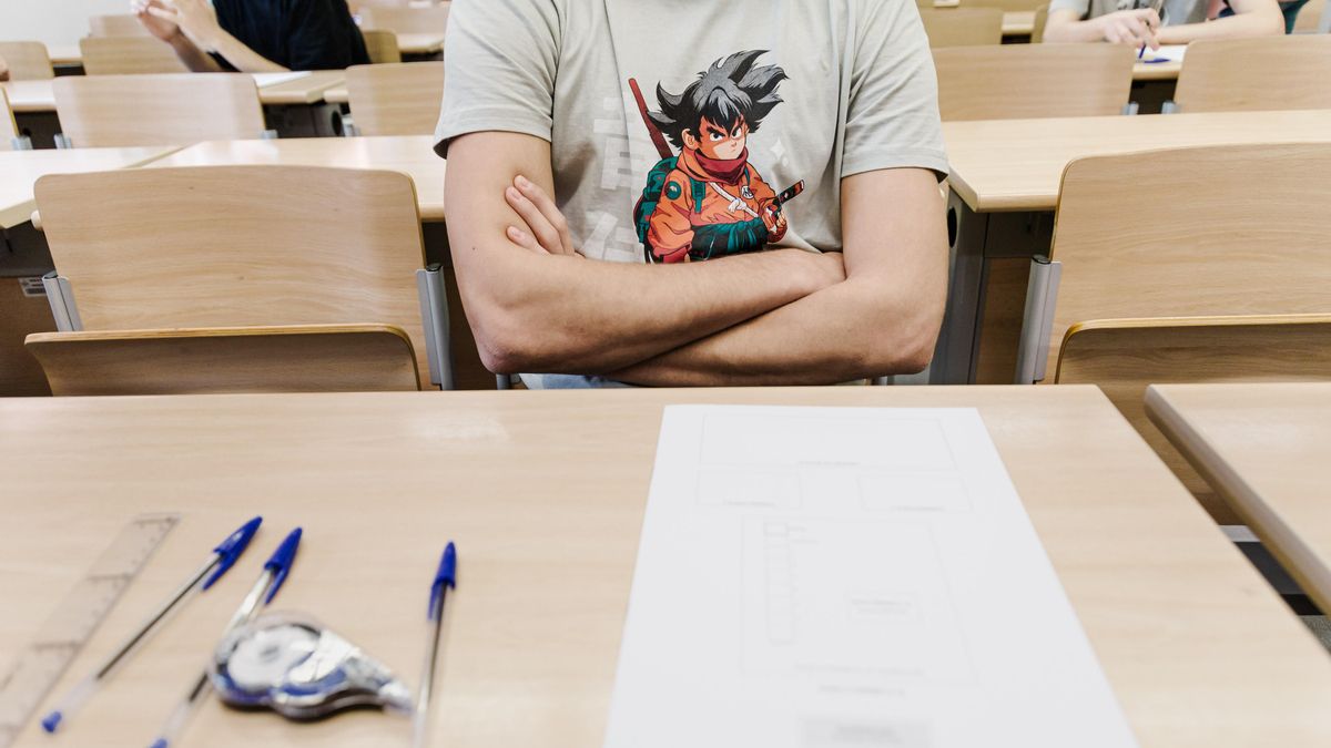 Cantabria se plantea rastrear redes y frecuencias para que los alumnos no copien ni usen IA en Selectividad