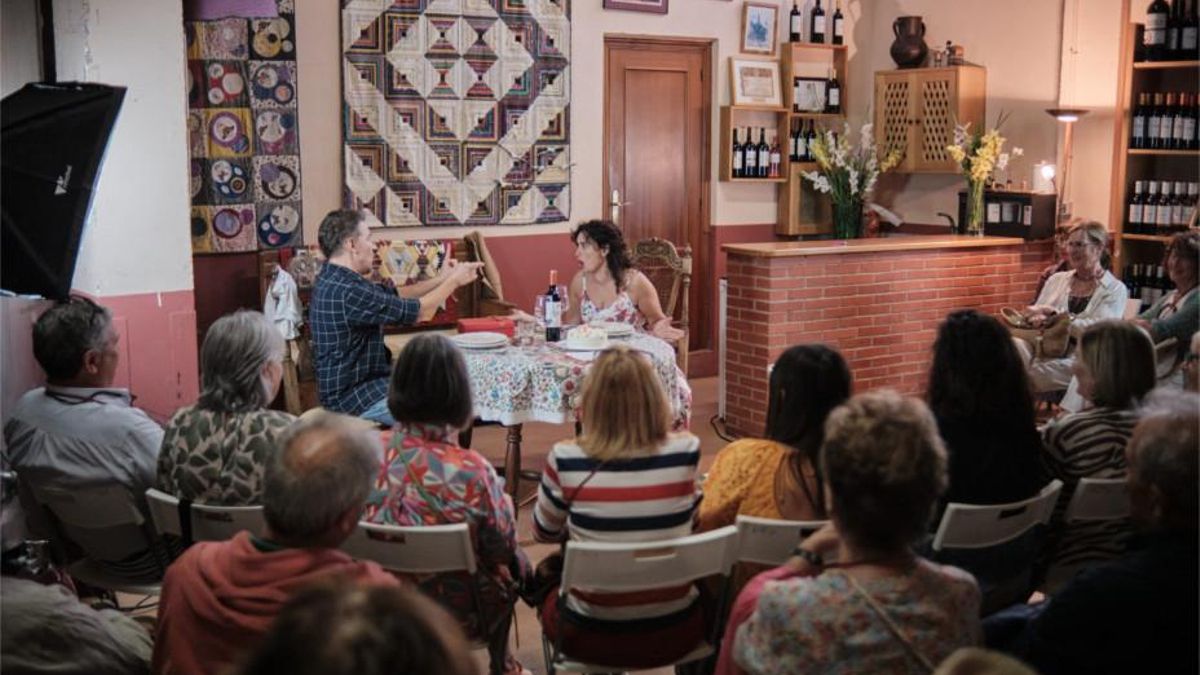 Imagen de 'Tu regalo', una de las obras del festival de microteatro 'Badarán que hablar'