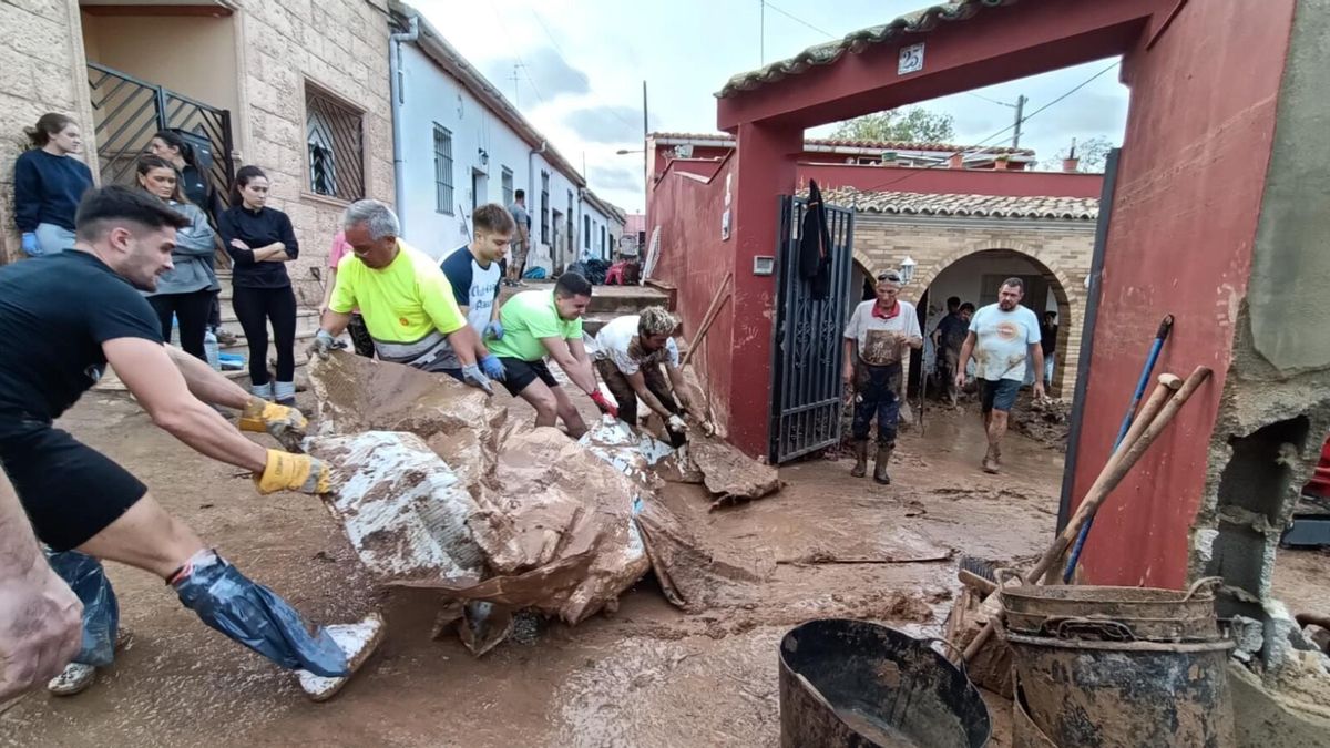 Una alcaldesa de l'Horta Sud revela que en la dana la Policía Local hizo una "vigilancia permanente" de barrancos