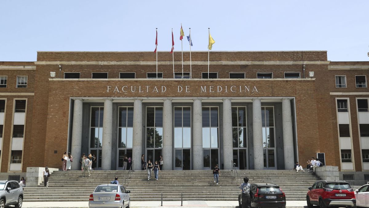 Las universidades públicas de Madrid van a la huelga por los presupuestos de Ayuso: "No habrá paz para quienes nos asfixian"