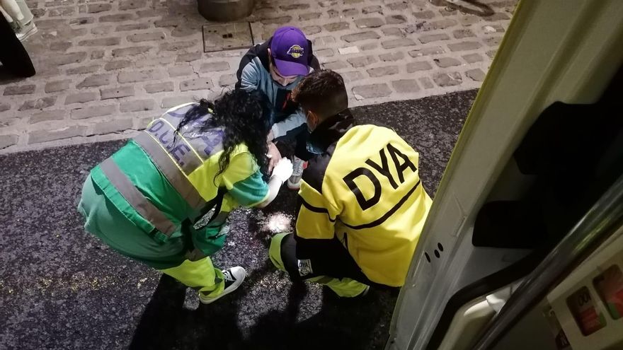 Voluntarios de la DYA prestan una asistencia en Castro Urdiales