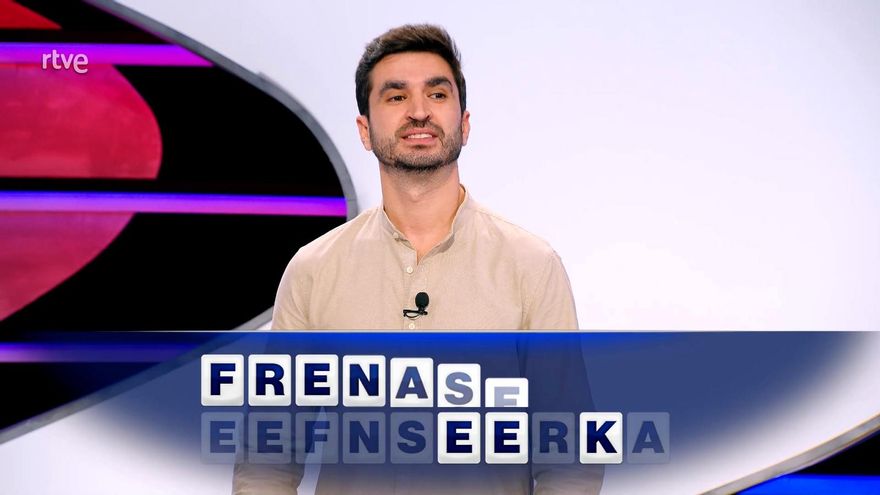 'Cifras y letras' repite récord de audiencia con Carlos Rodríguez, el concursante estrella que destrona a Álvaro Gamboa