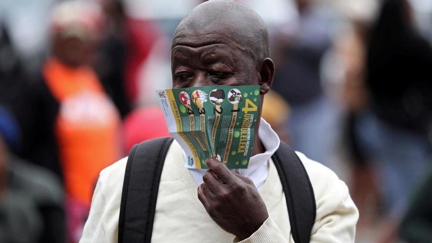 Sudáfrica afirma que su cepa local de coronavirus no es más peligrosa que la del Reino Unido