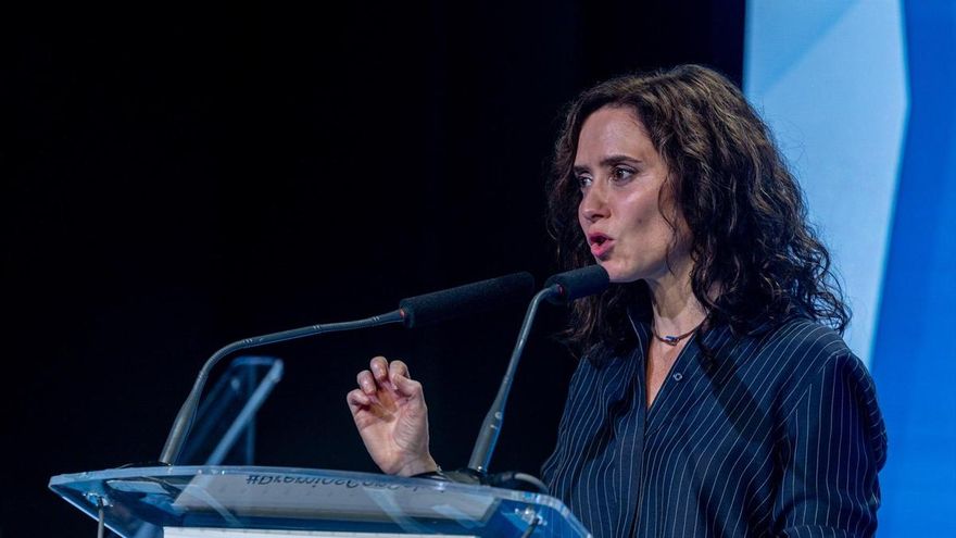 La presidenta de la Comunidad de Madrid, Isabel Díaz Ayuso, interviene tras recibir el Premio ConSalud 2026 al Político del año, concedido por la publicación sanitaria Consalud 2026, a 15 de septiembre de 2026, en Madrid (España).