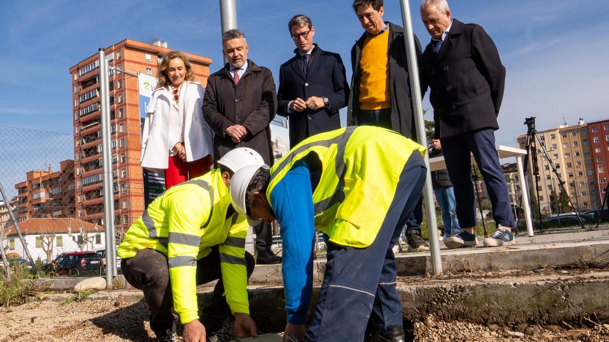 Primera piedra del nuevo centro sanitario de Logroño, que estará acabado a finales de 2027