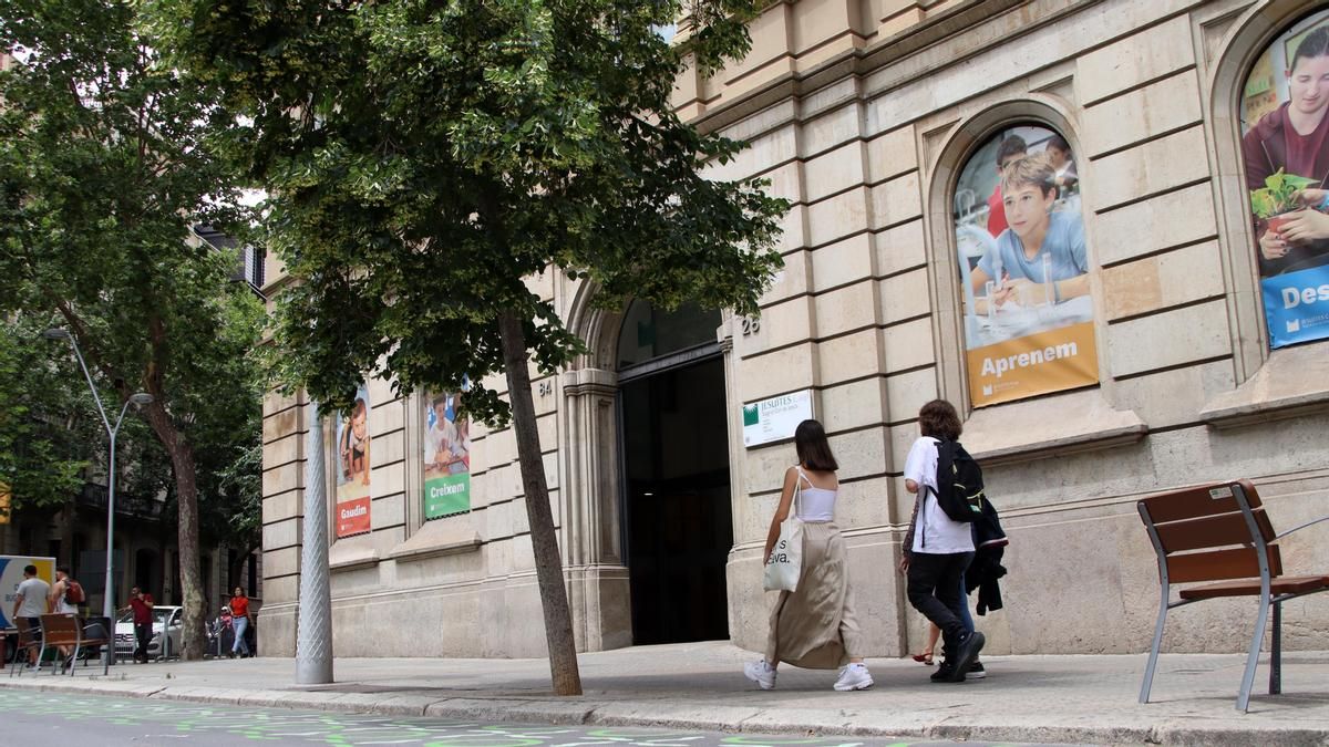 Los jesuitas expulsan el sacerdote pederasta Francesc Peris tras admitir que abusó de menores durante décadas