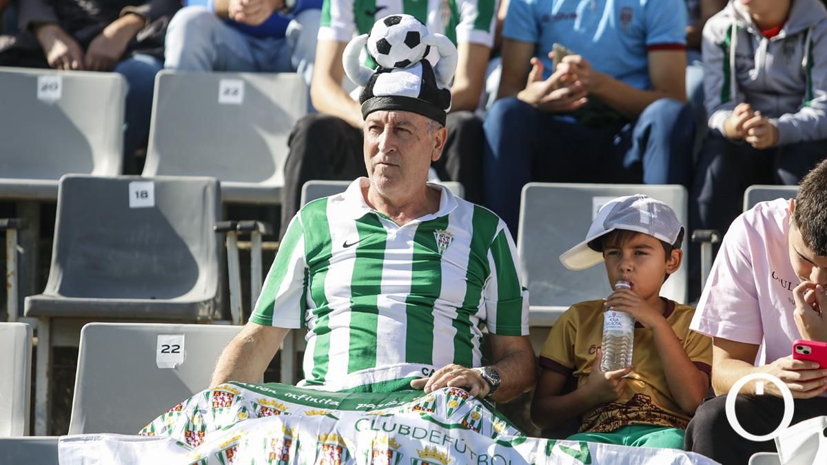 Grada Blanquiverde del Córdoba CF - CD Castellón