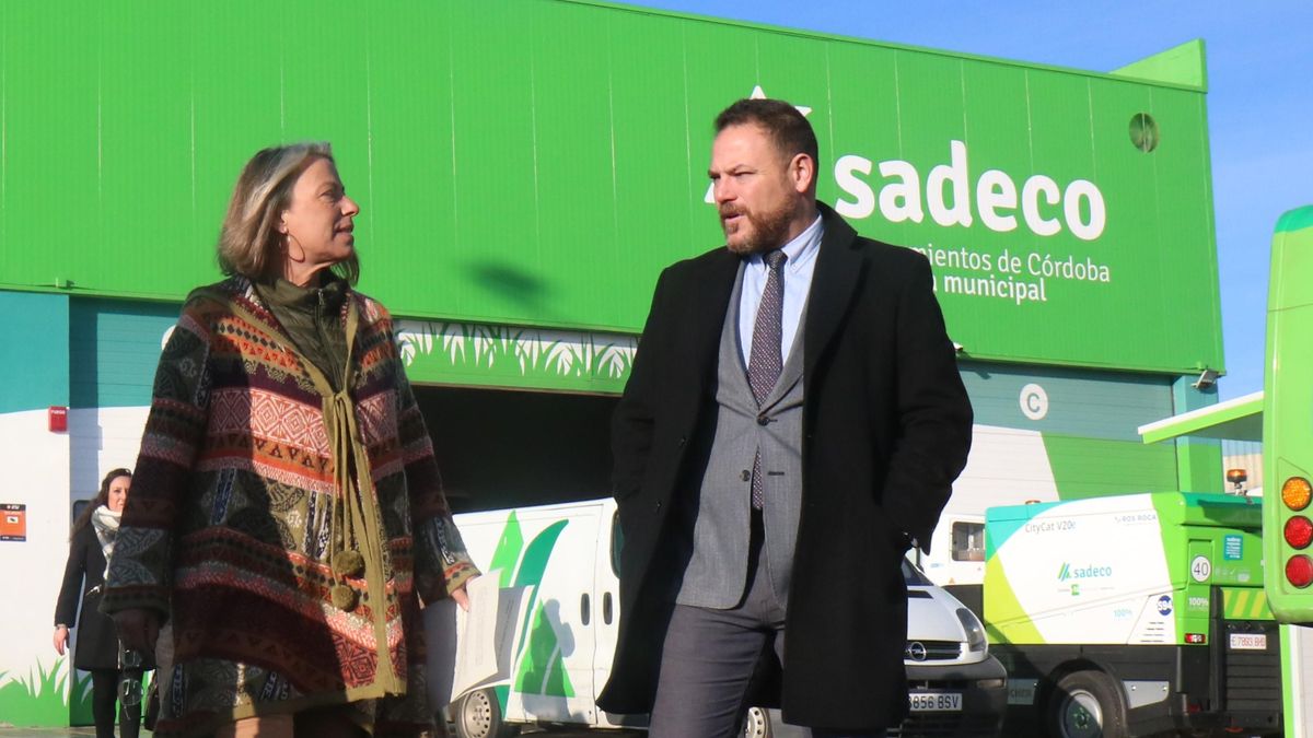 La Asesoría Jurídica detecta "fraccionamiento de contratos" en Sadeco hacia la empresa que fichó al exgerente