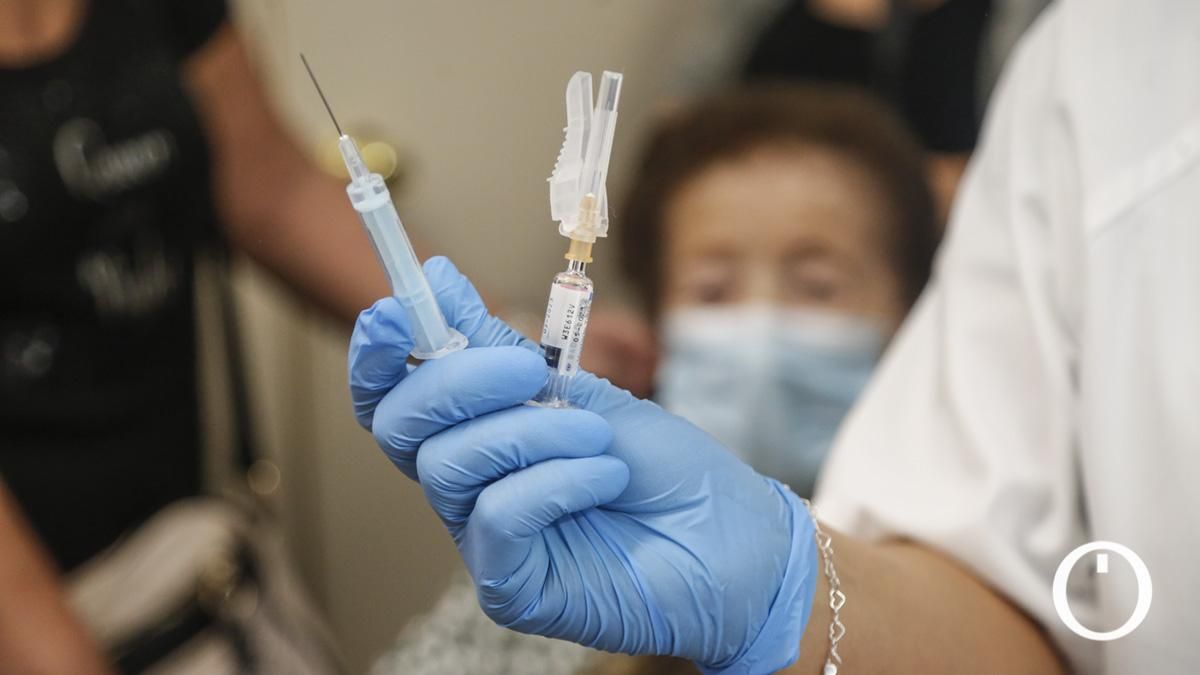 Campaña de vacunación contra la gripe y cuarta dosis contra la Covid-19