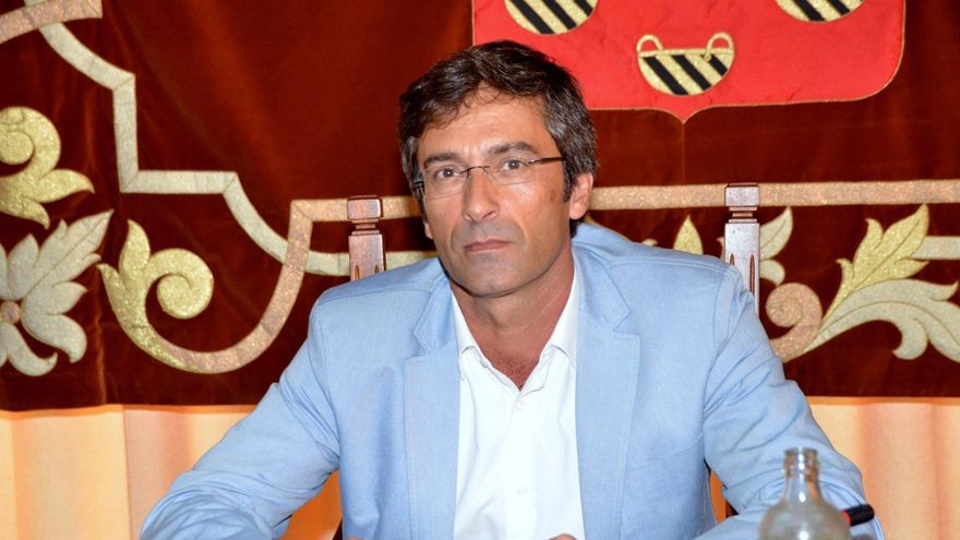 El juzgado embarga propiedades por valor de cerca de 800.000 euros al expresidente del Cabildo de Lanzarote