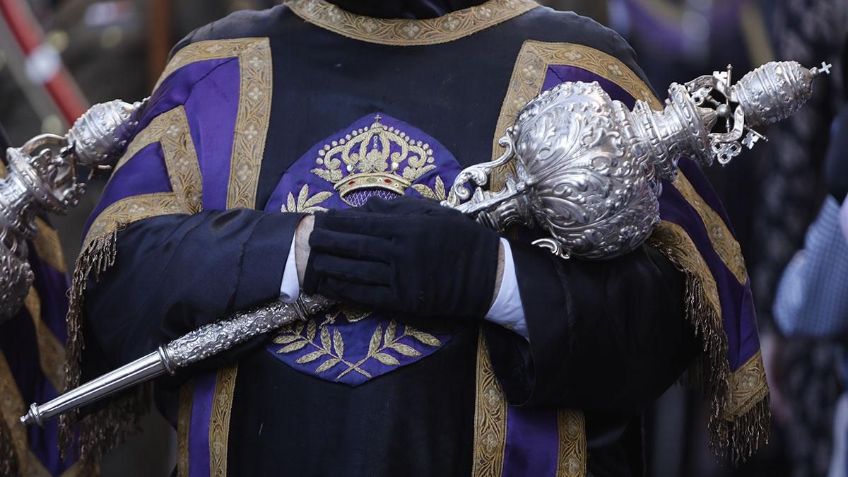 La procesión de la Hermandad de Las Angustias, en imágenes