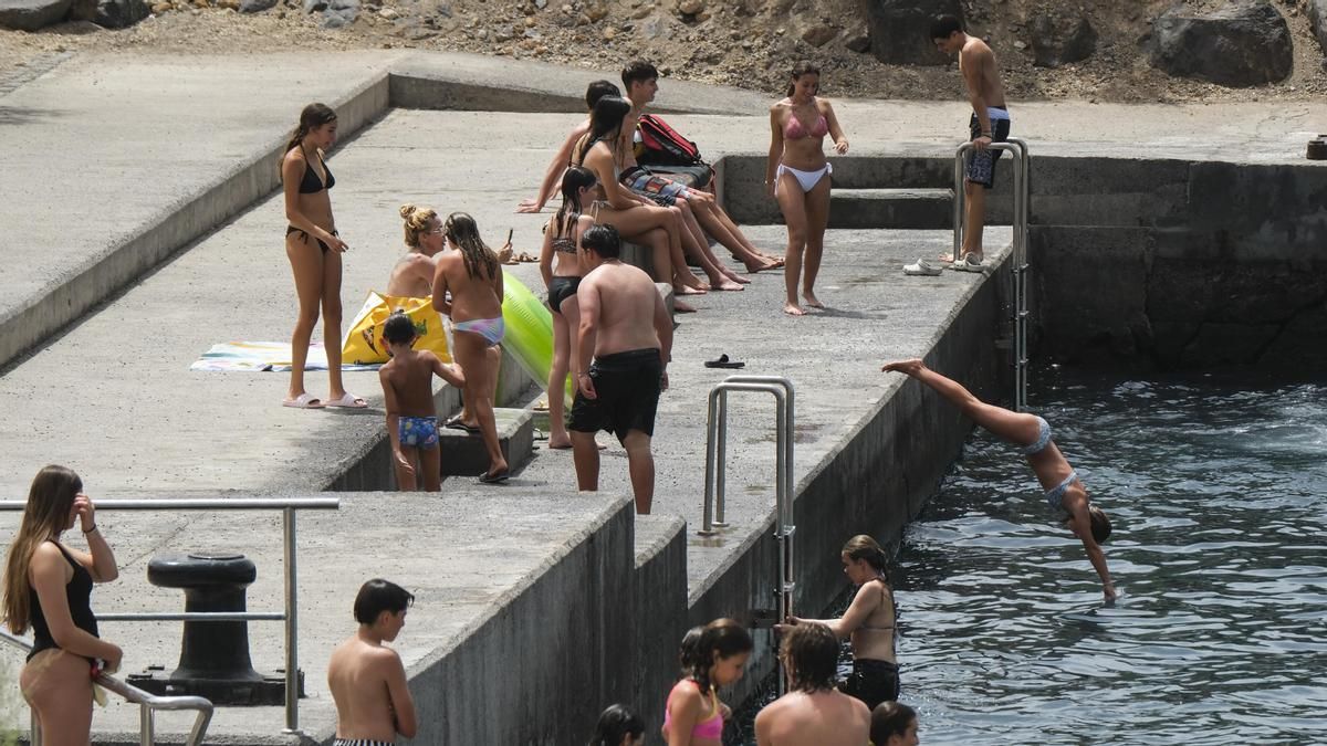Cómo protegerse del calor en Canarias: nueve consejos para afrontar las altas temperaturas