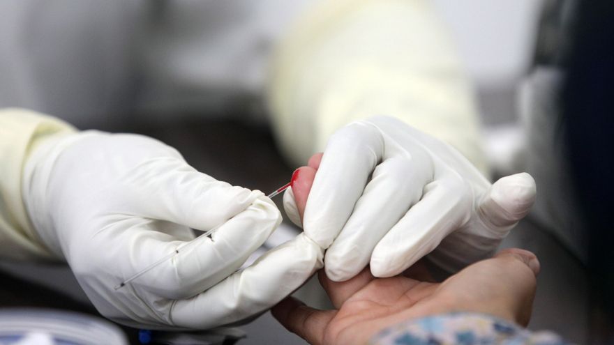 Detenido un hombre que simulaba ser médico para hacer pruebas falsas de covid. EFE/EPA/HOTLI SIMANJUNTAK/EPA-EFE/Archivo