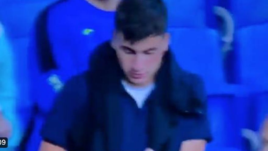 Renuncia el candidato del PP en Sant Joan Despí que saltó al campo del Espanyol tras el triunfo del Barça