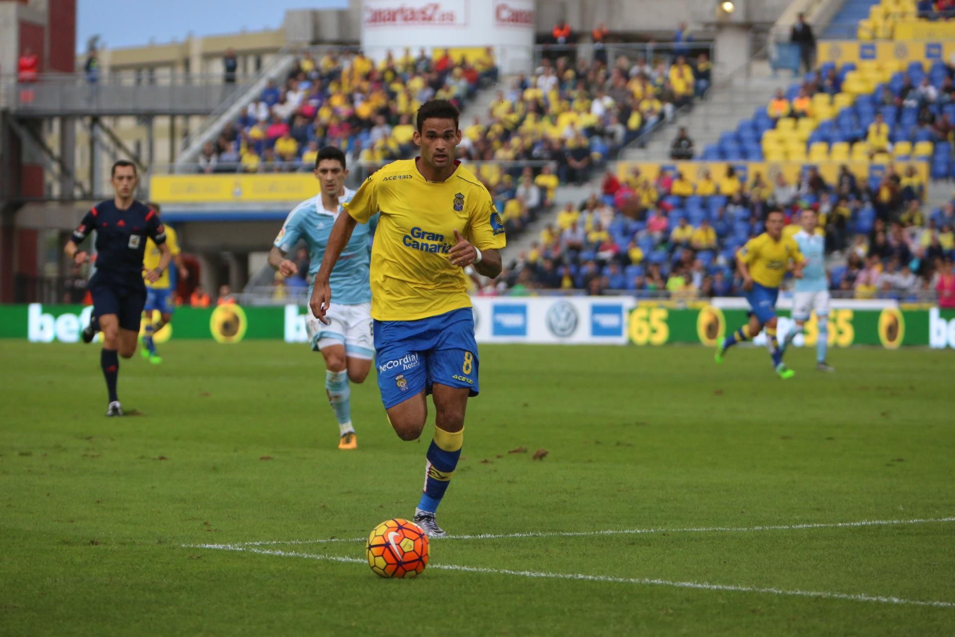 Partido entre la UD Las Palmas y el Celta de Vigo en el Estadio de Gran Canaria. (Alejandro Ramos).